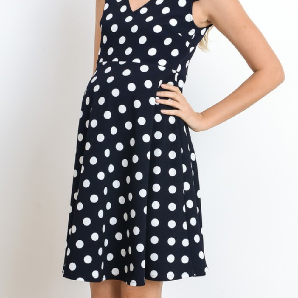 Polka Dot V-Neck Maternity Dress - Picture 4 of 8